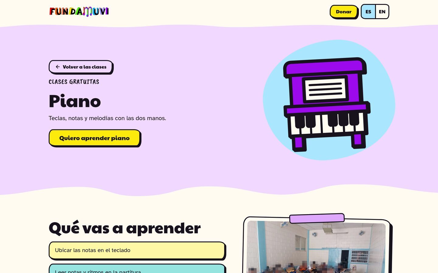 Página del piano en escritorio: el título “Piano”, un botón “Quiero aprender piano” y la ilustración de un piano morado sobre un fondo lila